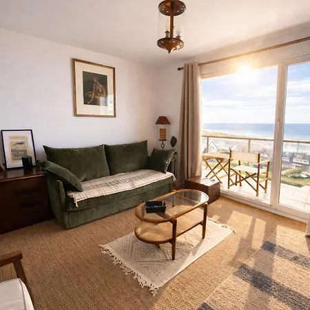 Avec Vue Sur La Et Terrasse *