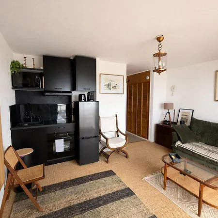 Avec Vue Sur La Et Terrasse *